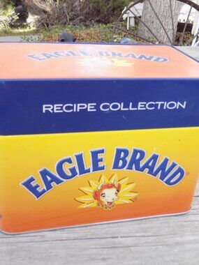EAGLE BRAND RECIPE CARD FILE W RECIPE TIN 2009 *